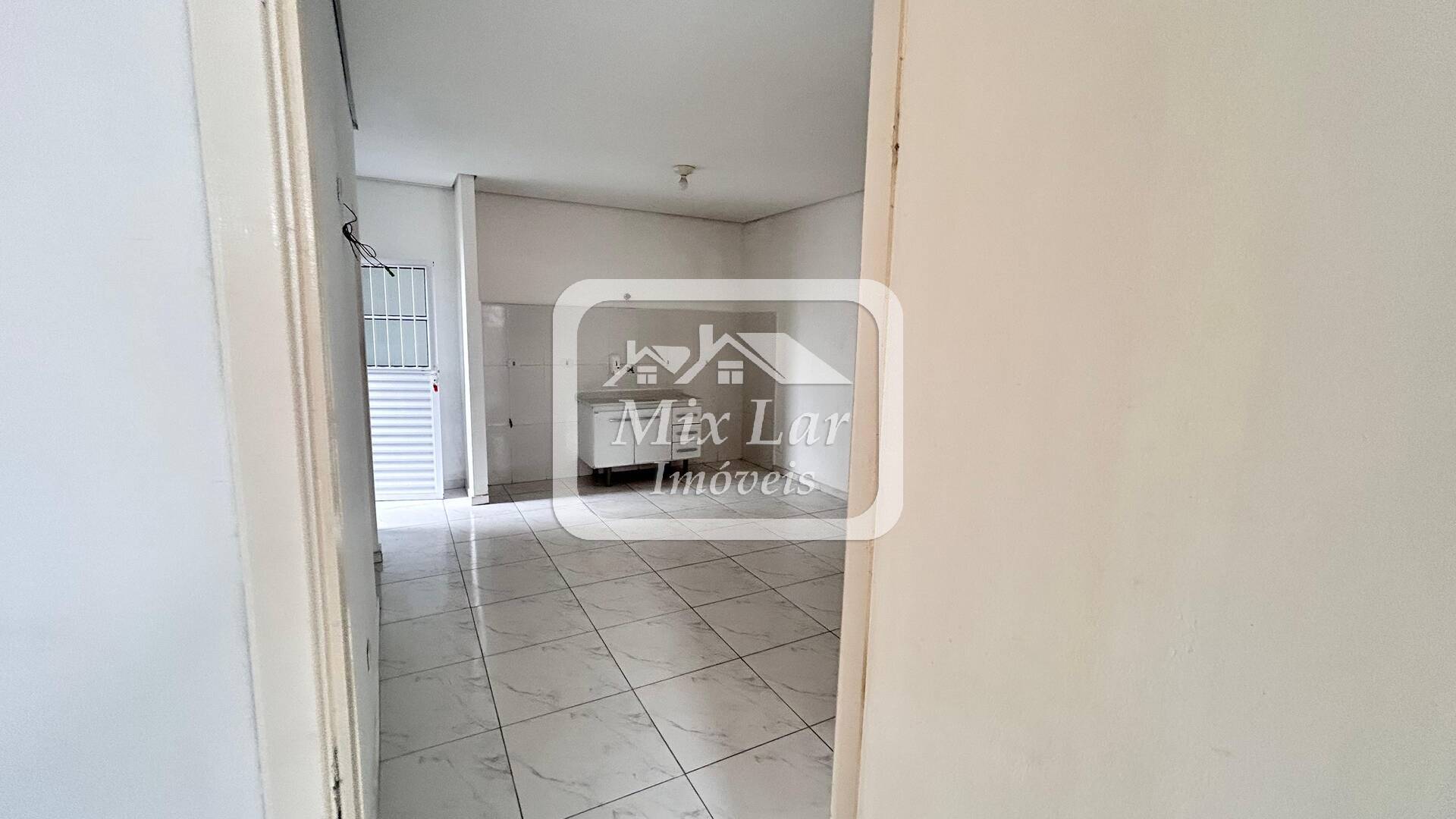 Casa para alugar com 2 quartos, 70m² - Foto 21