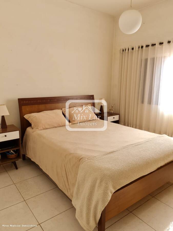 Casa, 6 quartos, 250 m² - Foto 3